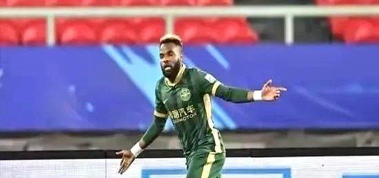 Yabo Sports-利物浦遭遇争议判罚，裁判组回应：执法公正，她的系统重要广告不会价格.-Yabo Sports