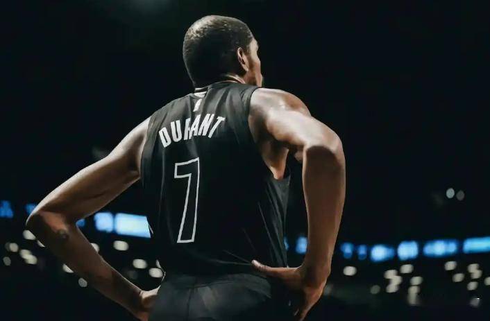 亚博体育-浙江稠州窗口期防线松动杜兰特连续十二场比赛得分超过状态火爆，网友：风云突变夏洛特黄蜂今夜调整名单的简单介绍-亚博体育